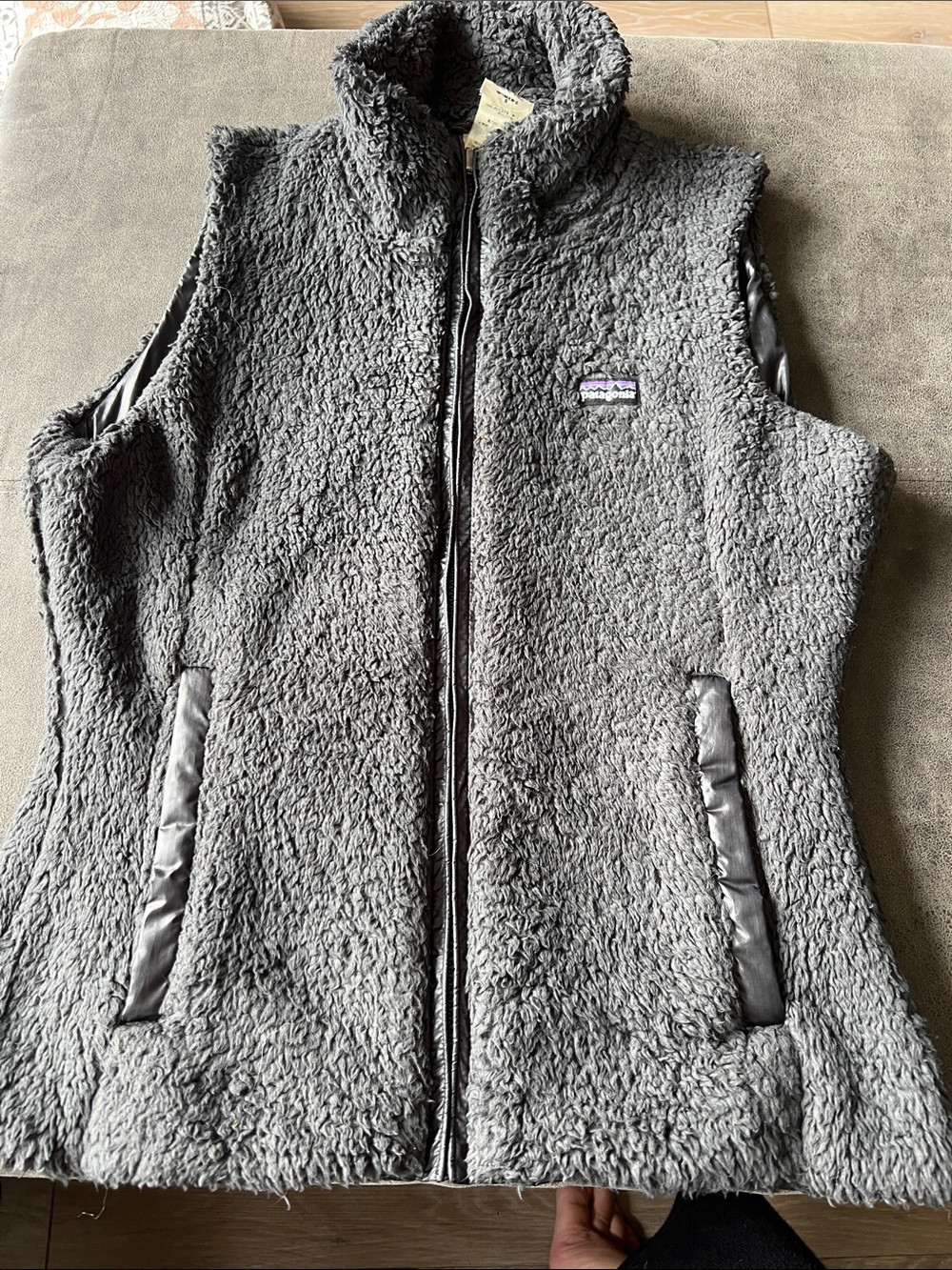 Like NEW! WMNS. Patagonia Gray Sherpa Fleece Vest - Full Zip. SMALL.